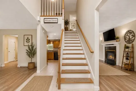 22 Lakewood Drive Alton NH 03810