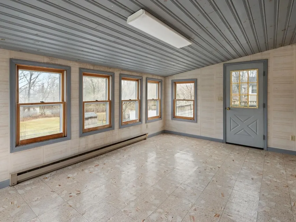 32 Dufresne Drive Winooski VT 05404