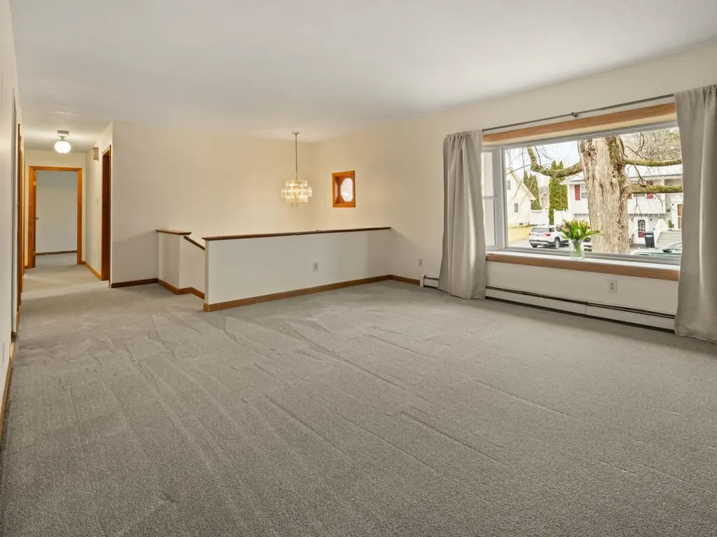 32 Dufresne Drive Winooski VT 05404