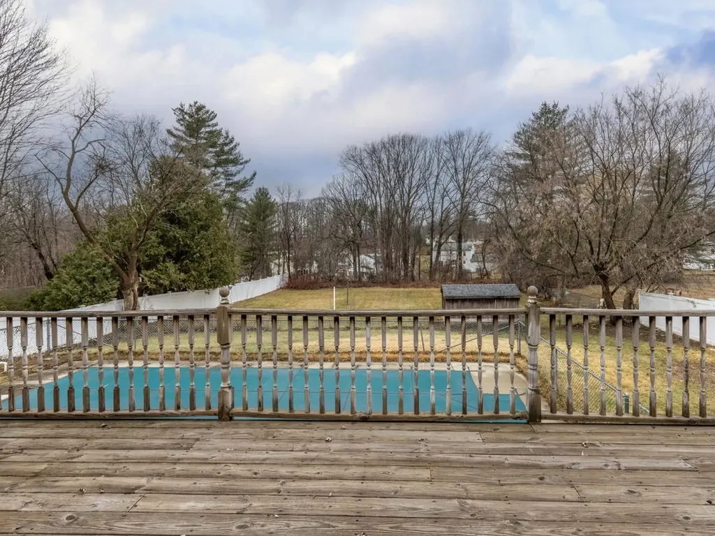 32 Dufresne Drive Winooski VT 05404