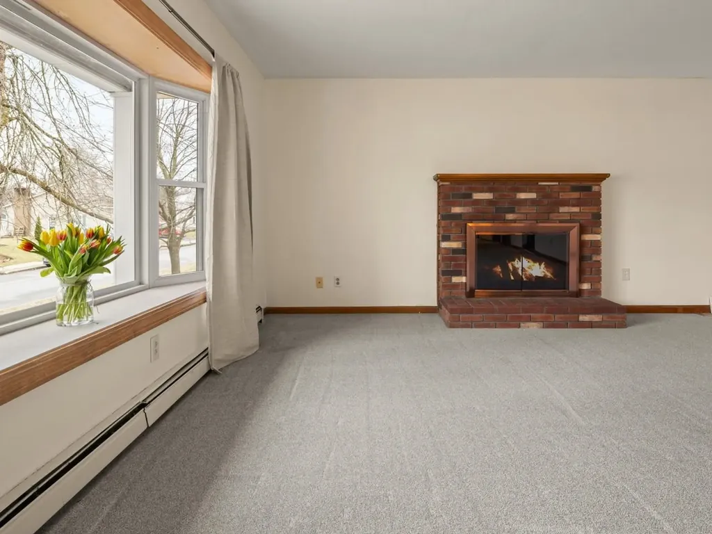 32 Dufresne Drive Winooski VT 05404