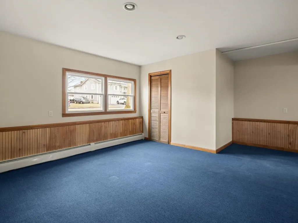 32 Dufresne Drive Winooski VT 05404