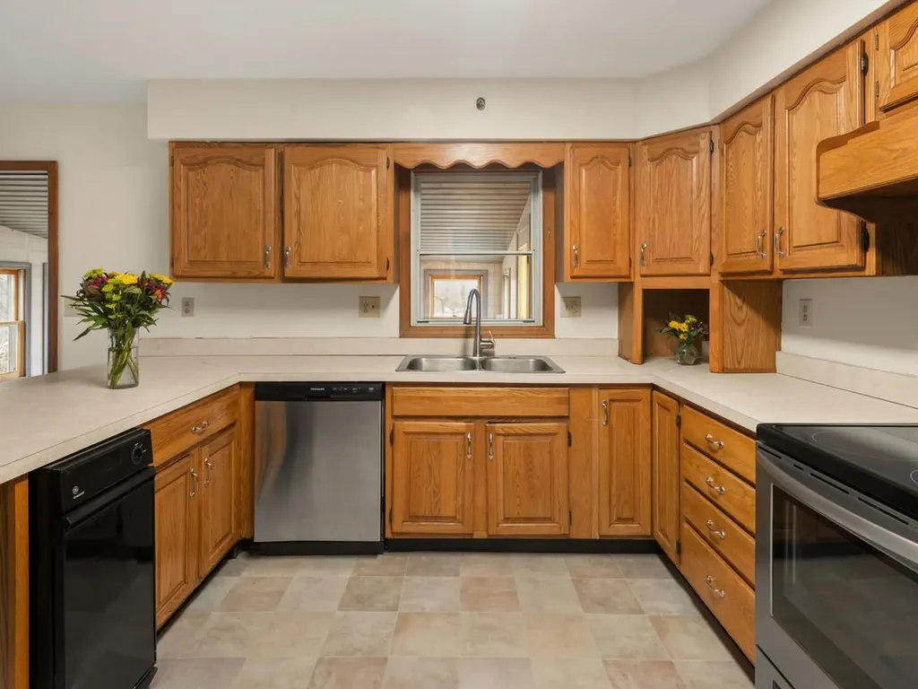 32 Dufresne Drive Winooski VT 05404