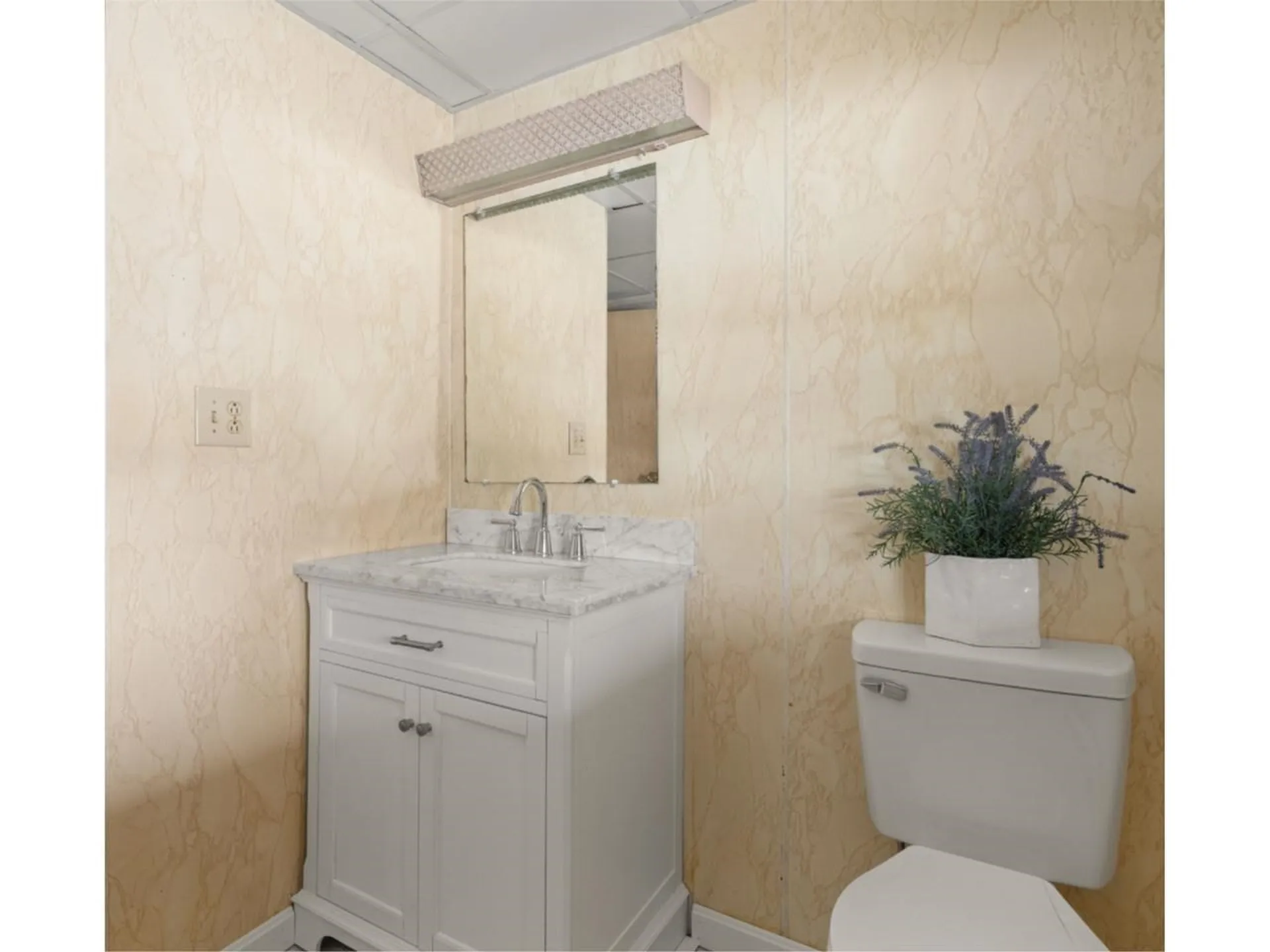 32 Dufresne Drive Winooski VT 05404