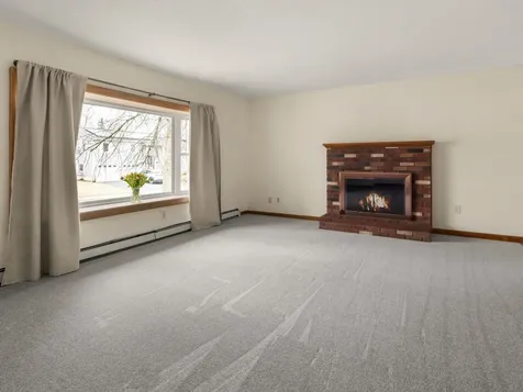32 Dufresne Drive Winooski VT 05404