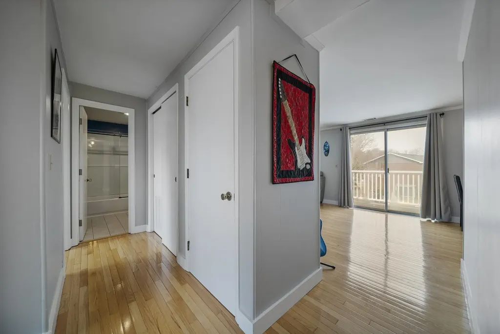 24 Seabury Avenue Hampton NH 03842