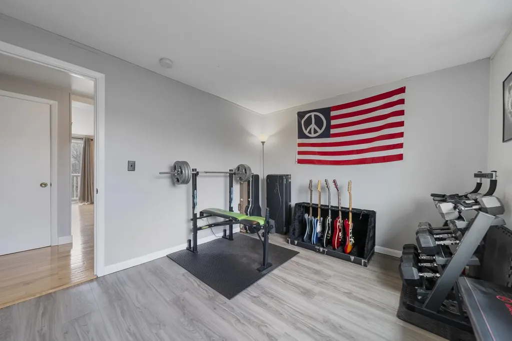 24 Seabury Avenue Hampton NH 03842