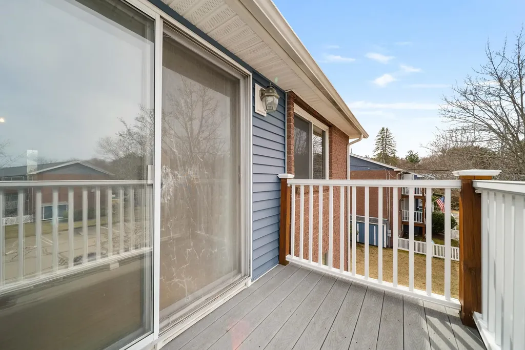 24 Seabury Avenue Hampton NH 03842