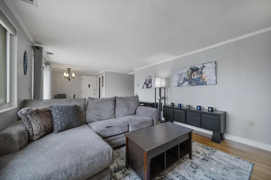 24 Seabury Avenue Hampton NH 03842