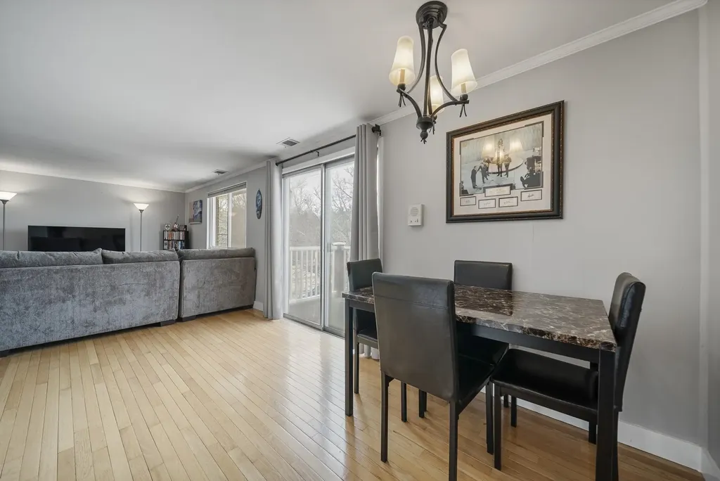 24 Seabury Avenue Hampton NH 03842