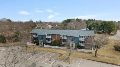 24 Seabury Avenue Hampton NH 03842