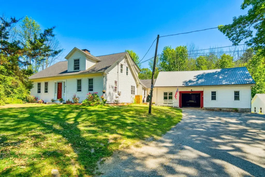 733 White Oaks Road Laconia NH 03246