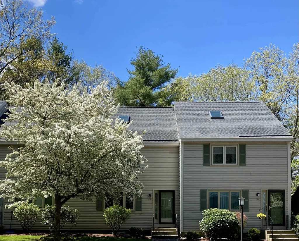 63 East Meadow Way Manchester NH 03109