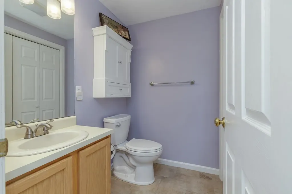 63 East Meadow Way Manchester NH 03109