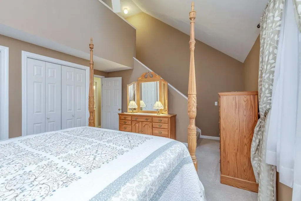 63 East Meadow Way Manchester NH 03109