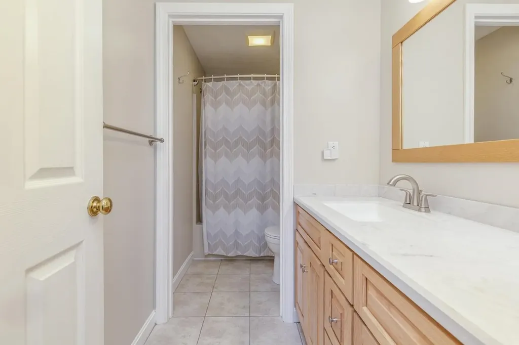 63 East Meadow Way Manchester NH 03109