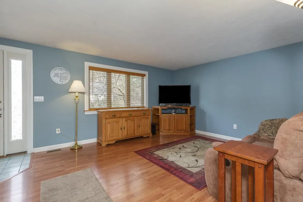 63 East Meadow Way Manchester NH 03109