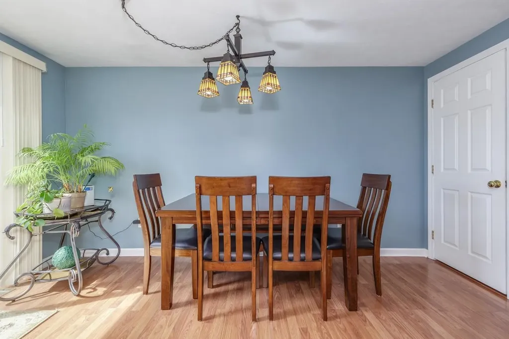 63 East Meadow Way Manchester NH 03109