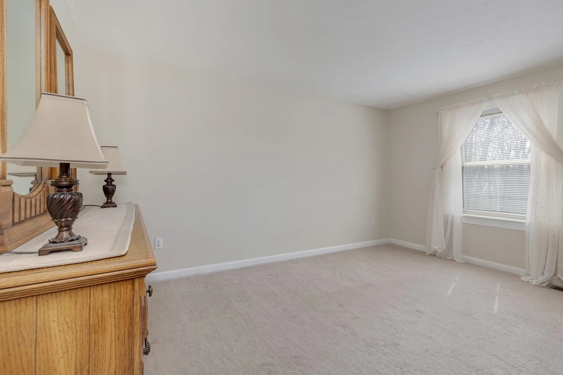 63 East Meadow Way Manchester NH 03109