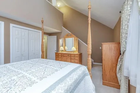 63 East Meadow Way Manchester NH 03109