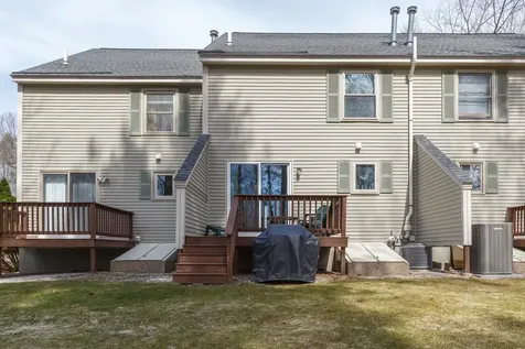 63 East Meadow Way Manchester NH 03109