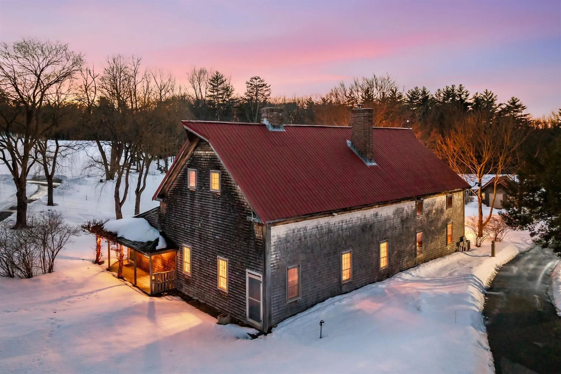 14 Bartlett Road Kensington NH 03833
