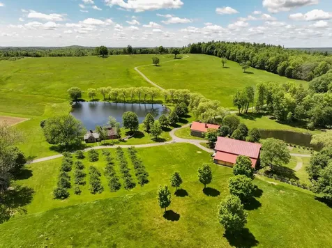 14 Bartlett Road Kensington NH 03833