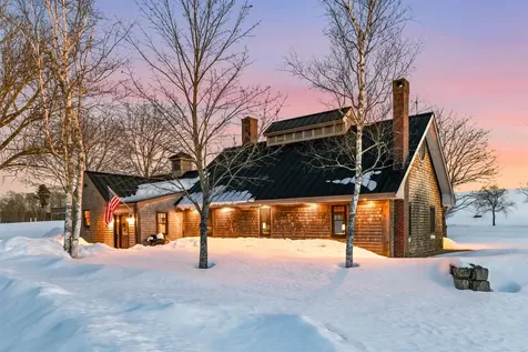 14 Bartlett Road Kensington NH 03833