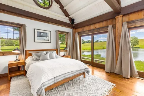 14 Bartlett Road Kensington NH 03833