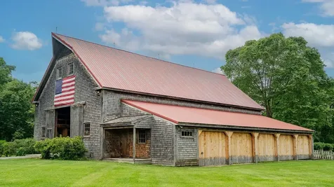 14 Bartlett Road Kensington NH 03833