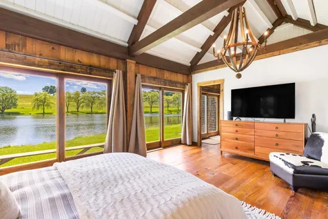 14 Bartlett Road Kensington NH 03833