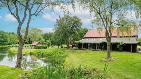 14 Bartlett Road Kensington NH 03833