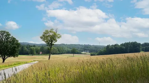 14 Bartlett Road Kensington NH 03833