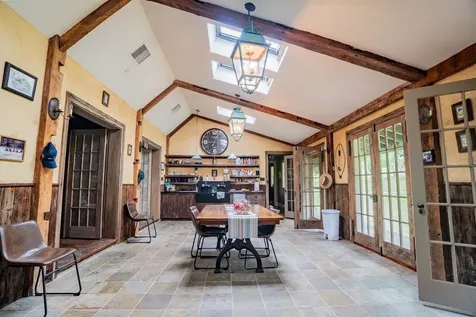 14 Bartlett Road Kensington NH 03833