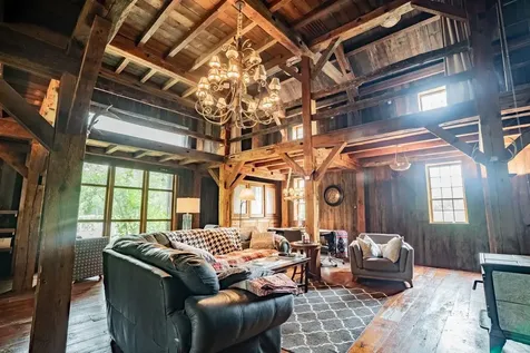 14 Bartlett Road Kensington NH 03833