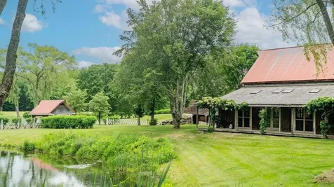 14 Bartlett Road Kensington NH 03833