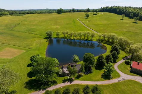 14 Bartlett Road Kensington NH 03833
