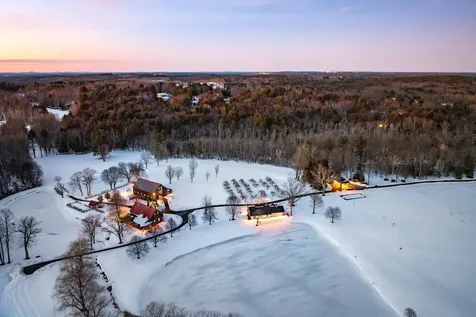 14 Bartlett Road Kensington NH 03833