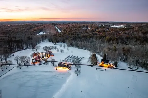 14 Bartlett Road Kensington NH 03833