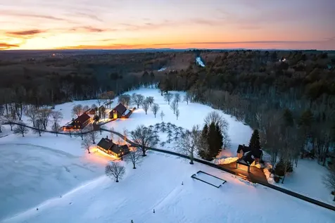 14 Bartlett Road Kensington NH 03833