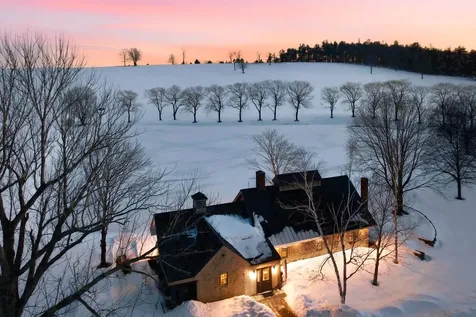 14 Bartlett Road Kensington NH 03833