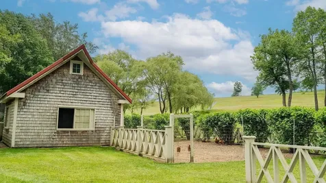 14 Bartlett Road Kensington NH 03833