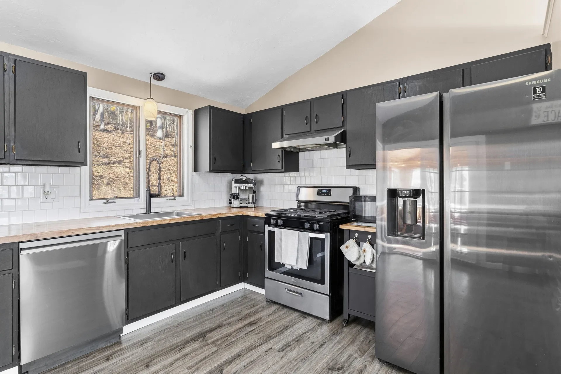 32 Syracuse Road Nashua NH 03064