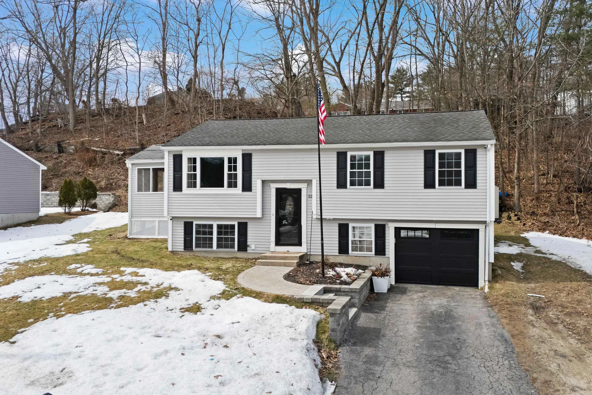 32 Syracuse Road Nashua NH 03064