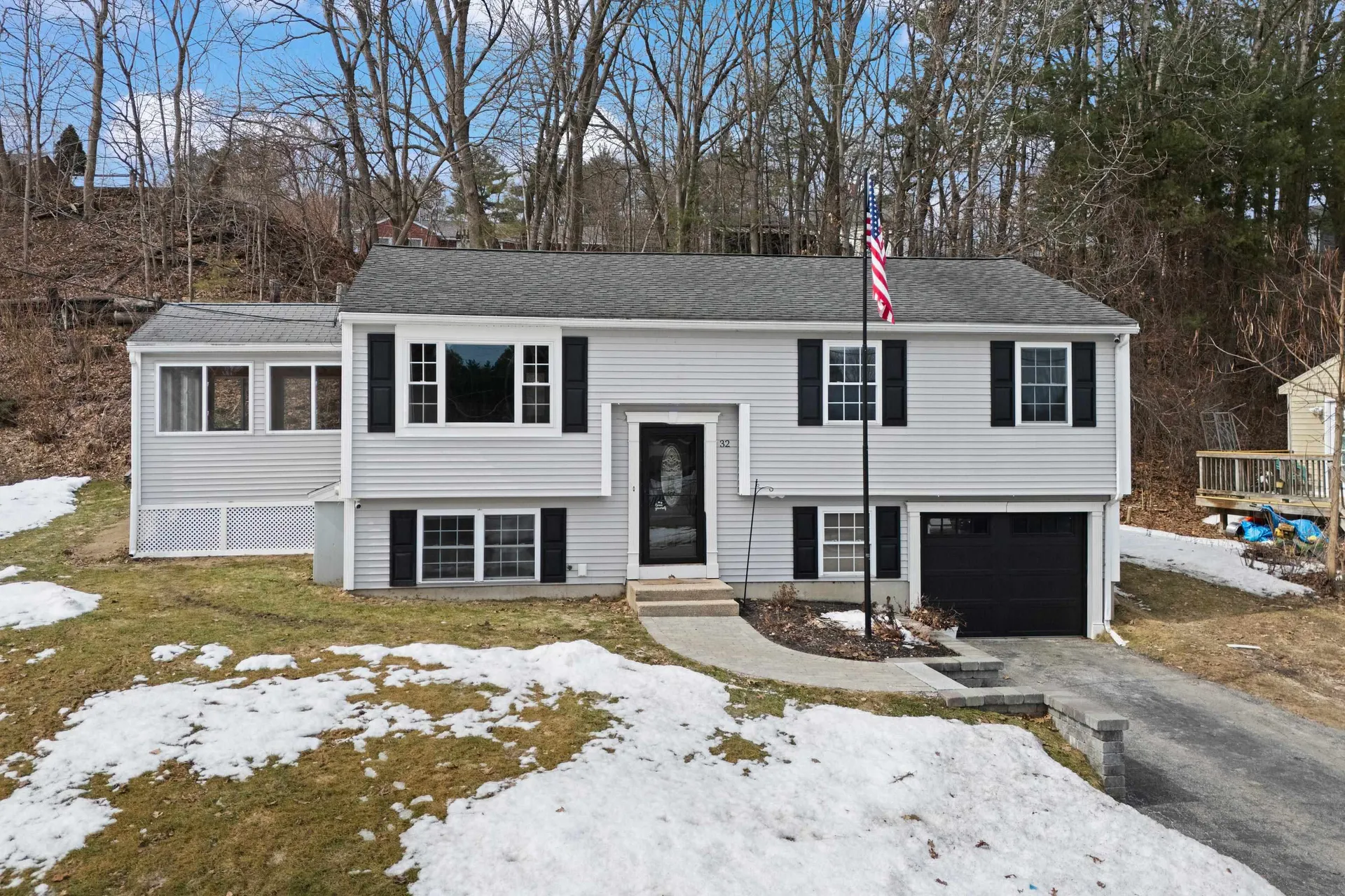 32 Syracuse Road Nashua NH 03064