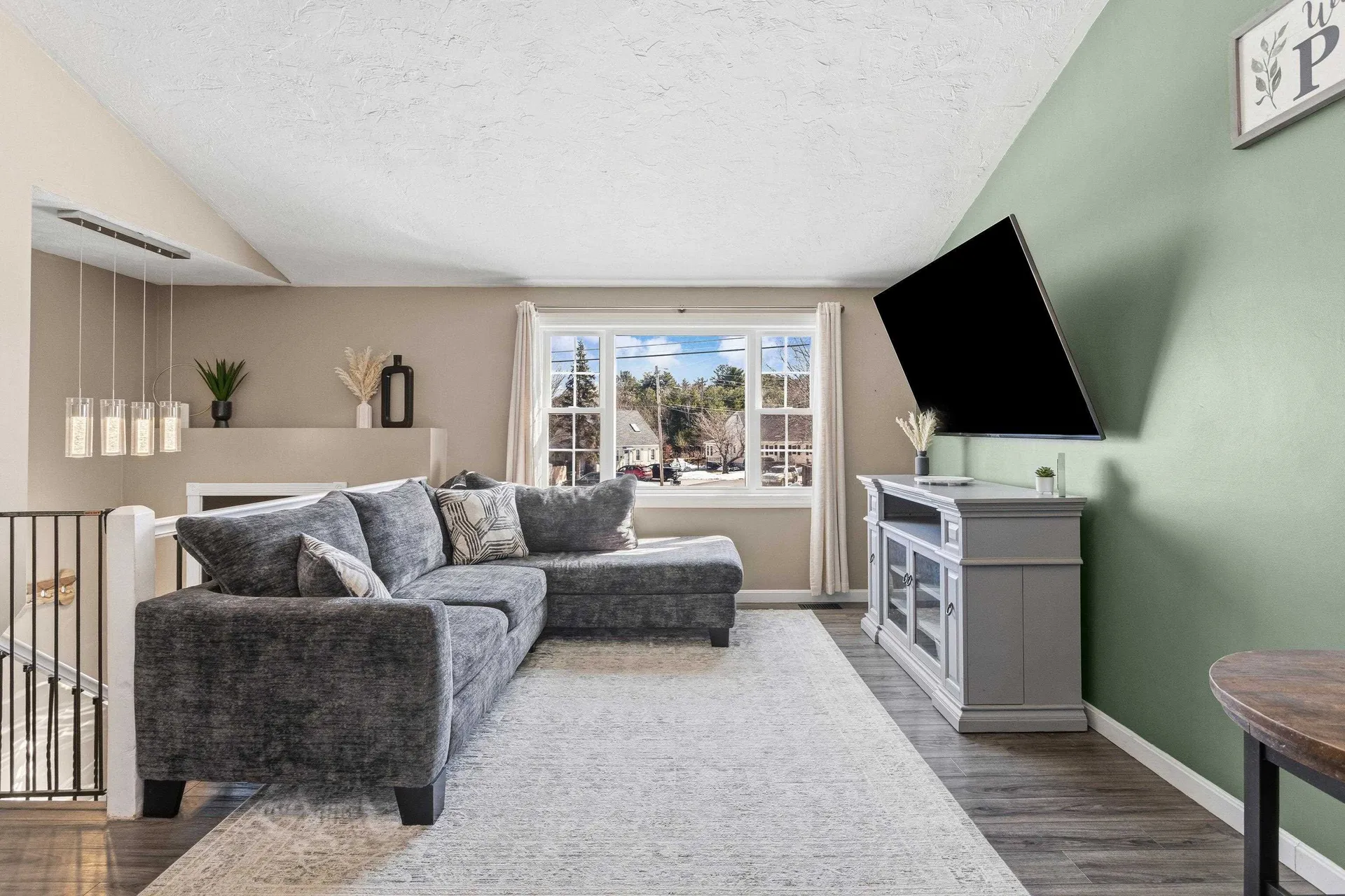 32 Syracuse Road Nashua NH 03064