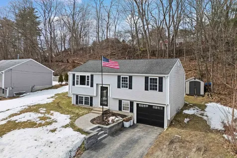 32 Syracuse Road Nashua NH 03064