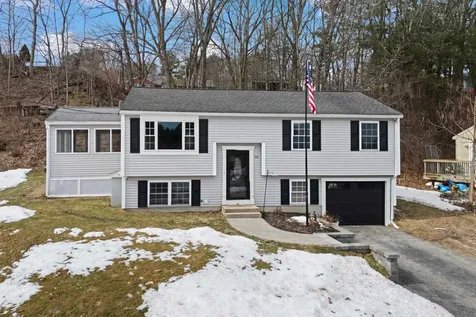 32 Syracuse Road Nashua NH 03064