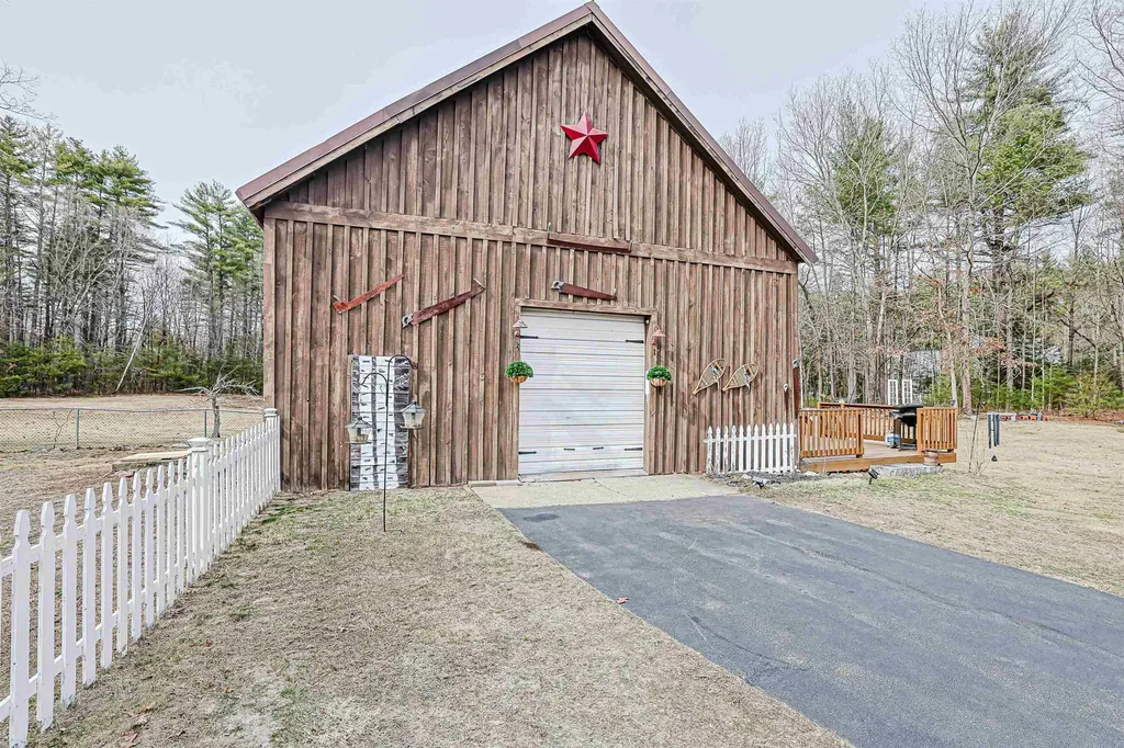 11 Wilson Hill Road Merrimack NH 03054