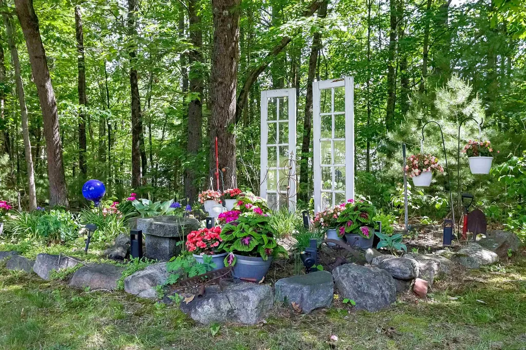 11 Wilson Hill Merrimack NH 03054